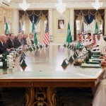 اجتماع موسع عقده بايدن مع محمد بن سلمان بحضور وفدي البلدين في جدة (رويترز)