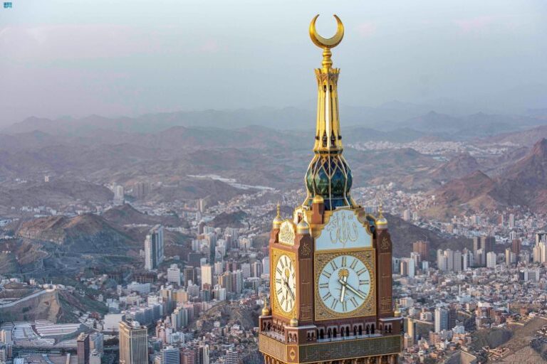 شهر رمضان المبارك بدأ الخميس 23 مارس/آذار الماضي، في 27 دولة عربية وإسلامية (رويترز)