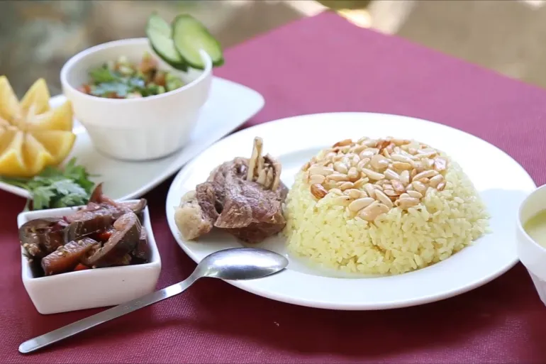 طبق المنسف (الجزيرة)