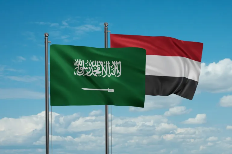 الدعم المالي السعودية يهدف إلى إرساء مقومات الاستقرار الاقتصادي والمالي والنقدي في اليمن (أدوبي ستوك)