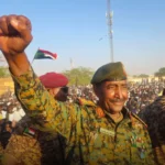 البرهان يزور أم روابة ثاني أكبر مدينة في ولاية شمال كردفان بعد تحريرها من قوات الدعم السريع (وكالات)