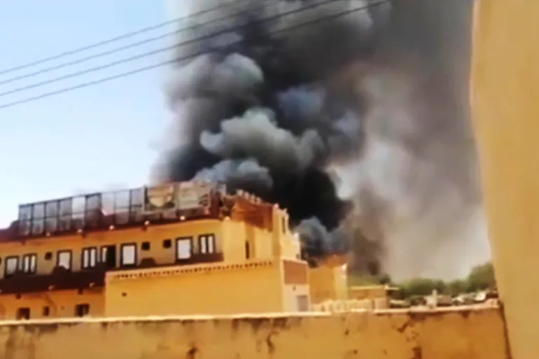 الجيش السوداني قصف بالمدفعية الثقيلة مواقع الدعم السريع في أم درمان (الجزيرة)