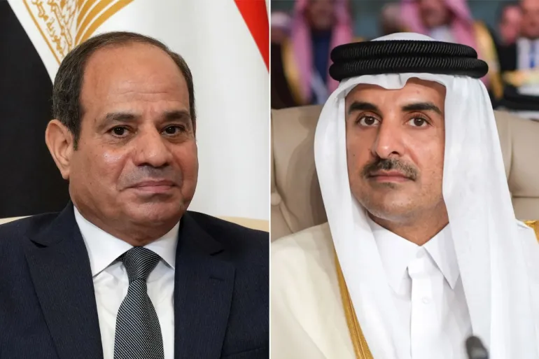 الشيخ تميم بن حمد آل ثاني (يمين) وعبد الفتاح السيسي (وكالات)