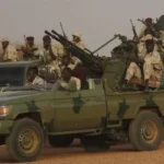 الجيش السوداني يواجه قوات الدعم السريع في العديد من مناطق البلاد (وكالة الأناضول)
