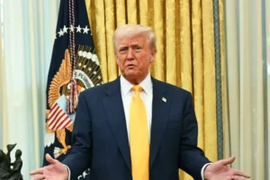 ترامب اتخذ مؤخرا خطوات إيجابية من بينها رفع العقوبات عن سوريا (أسوشيتد برس)