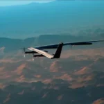 الباحثون حذروا من أن أسرابا ضخمة من الطائرات المسيرة والتي يسهل إنتاجها بكميات هائلة، يمكن أن تلحق أضرارا كبيرة بالسفن الحربية المعقدة والمكلفة. (الجزيرة)