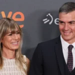 القاضي يشتبه في أن غوميز استخدمت مساعِدة يدفع أجرها مكتب رئيس الوزراء للقيام بنشاطات لها عندما كانت تشغل منصبا جامعيا (غيتي)