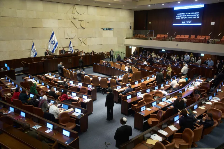 لجنة الأمن القومي بالكنيست طرحت مشروع قانون للسماح بإعدام أسرى فلسطينيين (أسوشيتد برس)