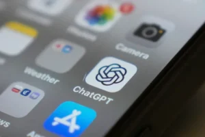 قيمة سوق الأسهم الأميركية ارتفعت بـ 21 تريليون دولار منذ إطلاق "تشات جي بي تي" (أسوشيتد برس)