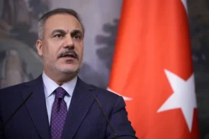 فيدان: سياسات إسرائيل تُستثنى من الأهداف العامة للولايات المتحدة (أسوشيتد برس)