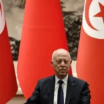 أفرجت محكمة تونسية، اليوم الثلاثاء، عن ناشط أدين بالإعدام بسبب تدوينات منتقدة للرئيس قيس سعيد، في حكم أثار عاصفة من الانتقادات.