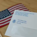 برنامج اللوتري الأميركي أحد أهم المسارات للراغبين في بدء حياة جديدة في الولايات المتحدة. (شترستوك)