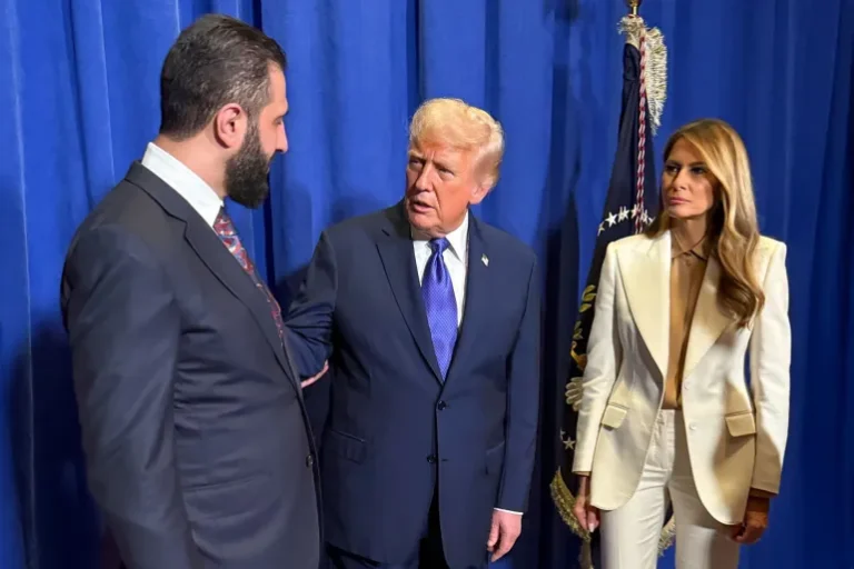 الشرع (يسار) التقى ترامب خلال حفل استقبال على هامش أعمال الجمعية العامة للأمم المتحدة (سانا)