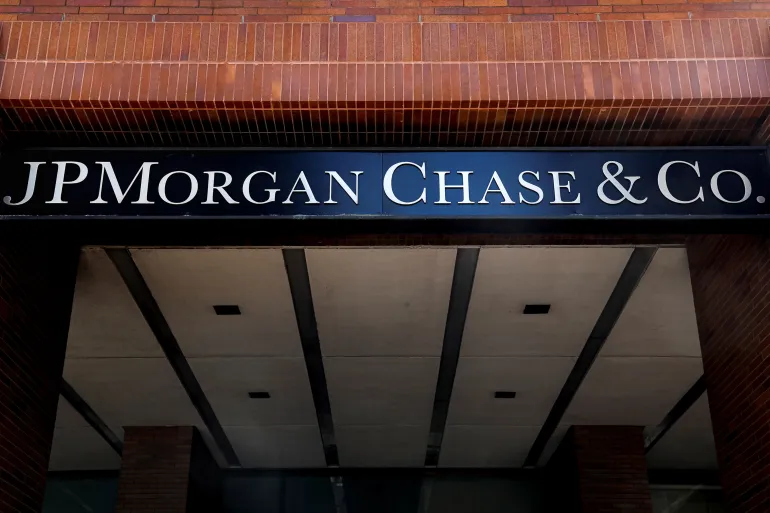 "جي بي مورغان تشيس" تنوي استثمار أكثر من 18 مليار دولار في الذكاء الاصطناعي (رويترز)