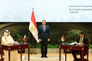 مراسم توقيع صفقة علم الروم بين مصر وقطر بتكلفة 29.7 مليار دولار (رئاسة مجلس الوزراء المصري)